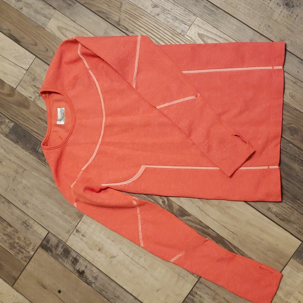 Athleta red thermal